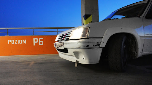 Peugeot 205 Rallye 13