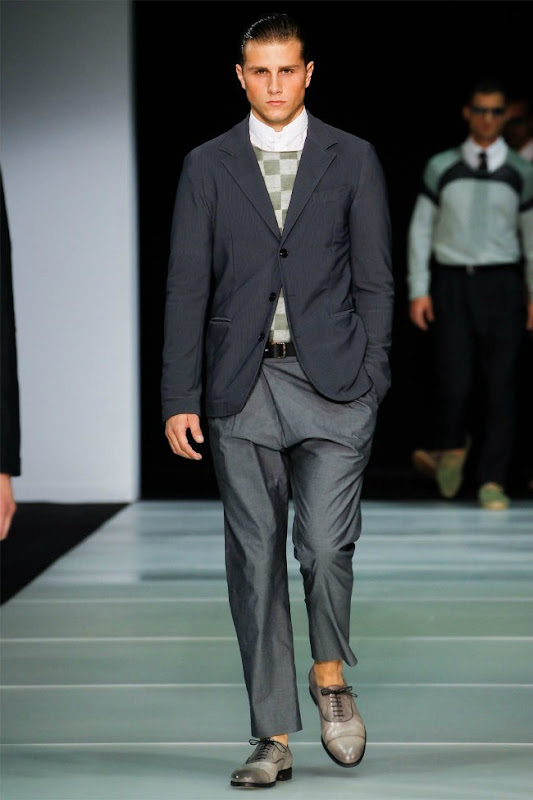Milan Fashion Week Primavera 2012 - Giorgio Armani (43)