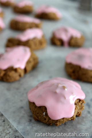 [Molasses%2520Cookies%2520with%2520Mint%2520Frosting%25202%255B10%255D.jpg]