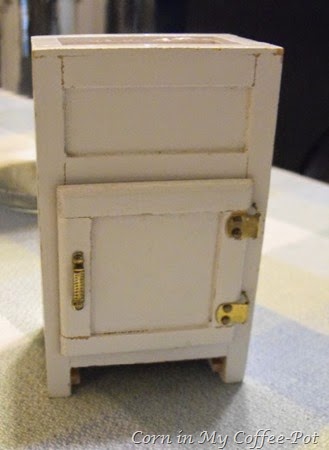 Doll House Ice Box Doll House Ice Box