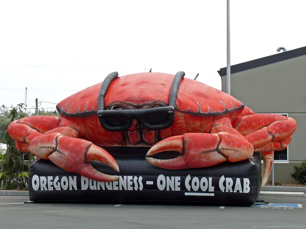 [Giant-Dungeness-Crab13.jpg]