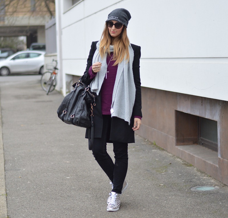 Zara, Cappotto di Zara, Sneakers con le borchie, scarpe con le borchie, cappellino, streetstyle, foto di street style, fashion blogger italiani, Top Shop accessories, elisa taviti, my fantabulous world, fashion blogger firenze