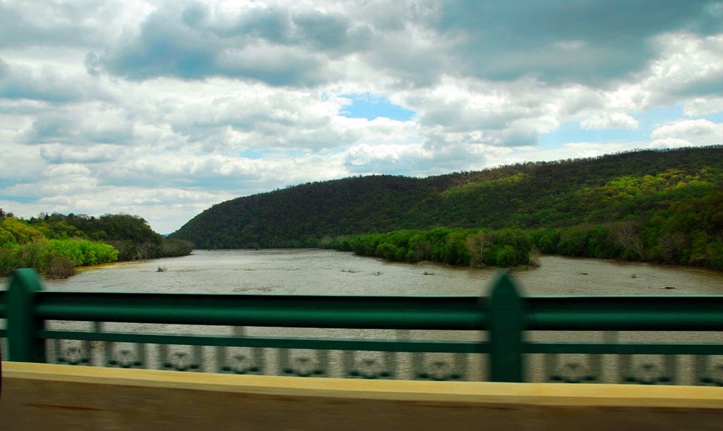 [Potomac-River4.jpg]