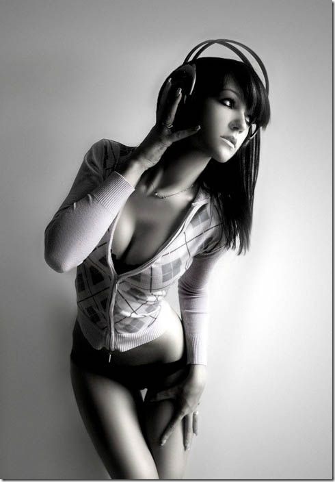 hot-girls-sweater-puppies-21