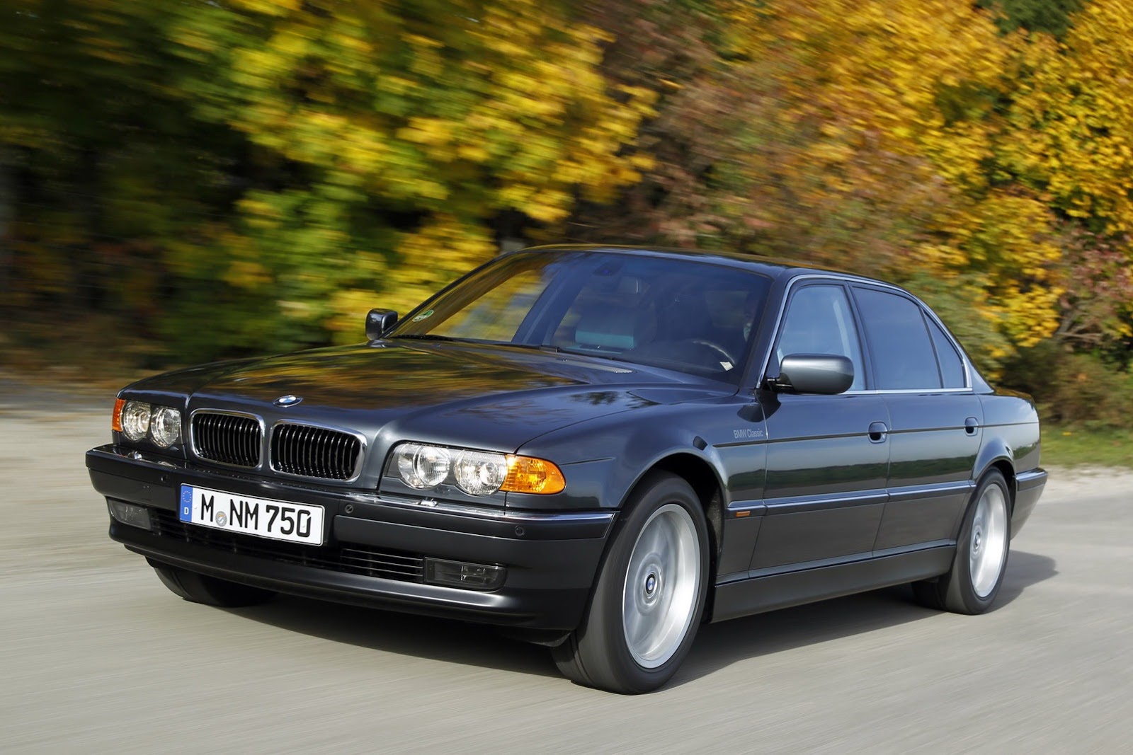 [BMW-V12-7-Series-22%255B2%255D.jpg]