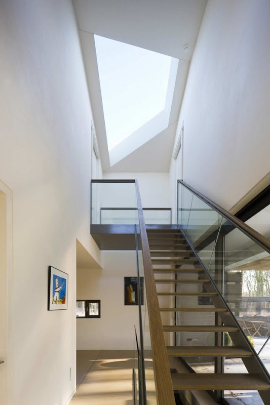 house at the edge of a forest by hilberink bosch architects 8 house at the edge of a forest by hilberink bosch architects 8