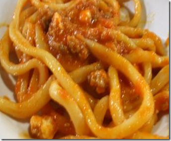 Bucatini con ragù di salsiccia e gorgonzola 
