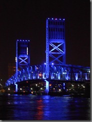 Love this bridge at night!