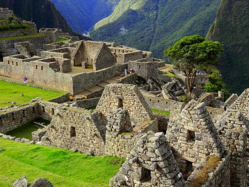 [Machu_Picchu_DSC022444.jpg]