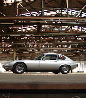 Markus Nikowitsch, München - EV12 1973 Coupe Jaguar XK-E, with Head-Light-Cover Kit. The Head-Lamp-Cover Conversion Kit made by designer Stefan Wahl in the tradition of Malcolm Sayer. / Jaguar E-Type mit Scheinwerferabdeckungen, designed und hergestellt von Designer Stefan Wahl in der Tradition von Malcolm Sayer.