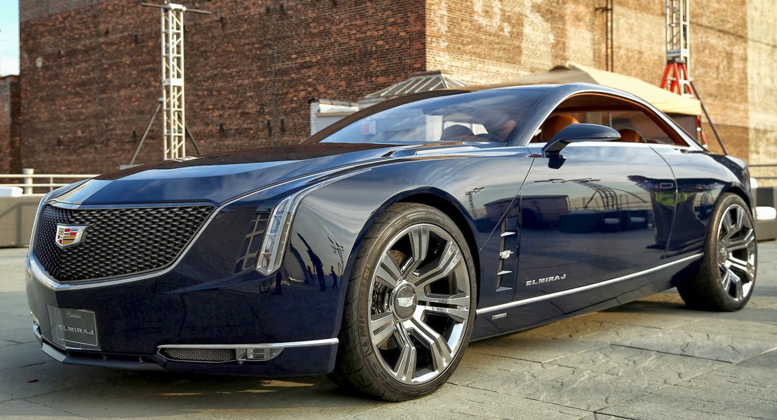 [Cadillac-vs-Mercedes-15%255B3%255D.jpg]