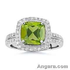 Cushion-Peridot-and-Diamond-Ring