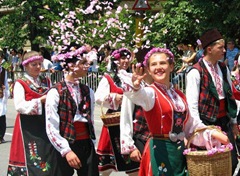 Image%20detail%20for%20-Photos%20of%20the%20Feast%20of%20the%20Rose%202008%20-%20Karlovo%20and%20Kazanlak