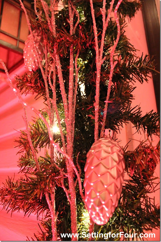 Christmas Entryway from Setting for Four #christmas #entryway #holiday #outdoor