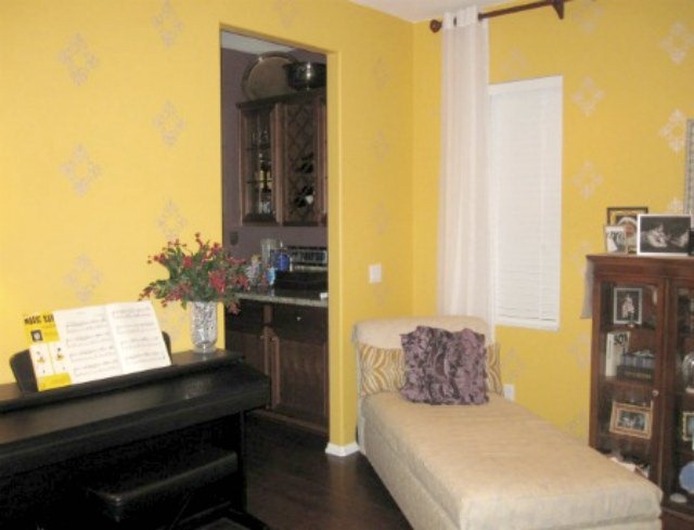 [study_yellow_stencil_2%255B5%255D.jpg]