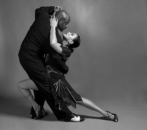 Tango in Black and White