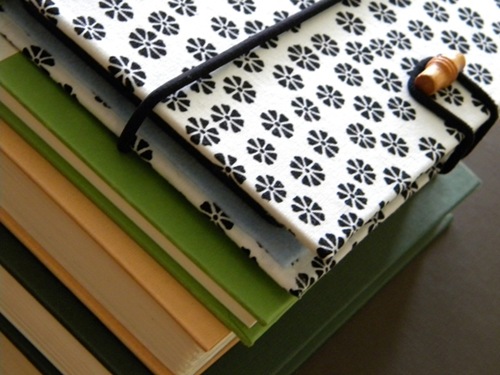 Make a DIY cover for your Kindle, iPad or tablet.