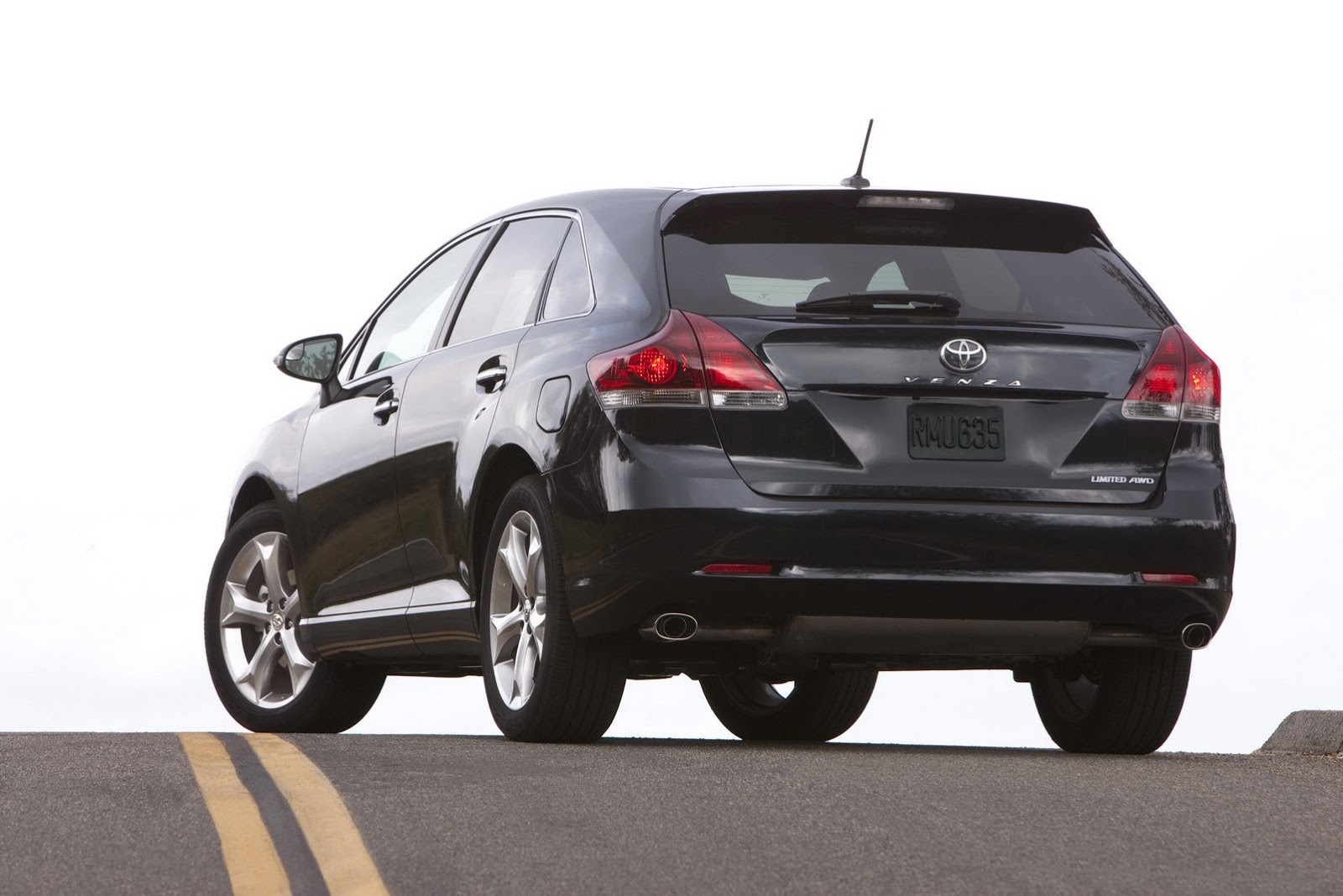 [2013-Toyota-Venza-11%255B2%255D.jpg]