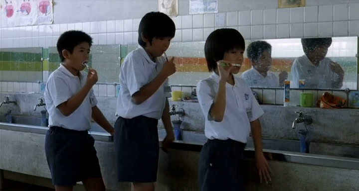 [I.Wish.2011.DVDRip.x264.AC3-Zoo.mkv_snapshot_01.06.52_%255B2012.05.16_22.44.50%255D%255B2%255D.jpg]