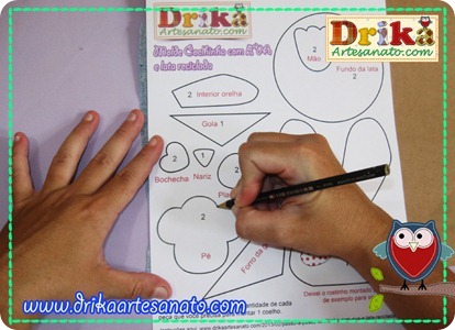 2-Passo-a-passo-Coelhinho-com-EVA-e-lata-rediclada 2-Passo-a-passo-Coelhinho-com-EVA-e-lata-rediclada