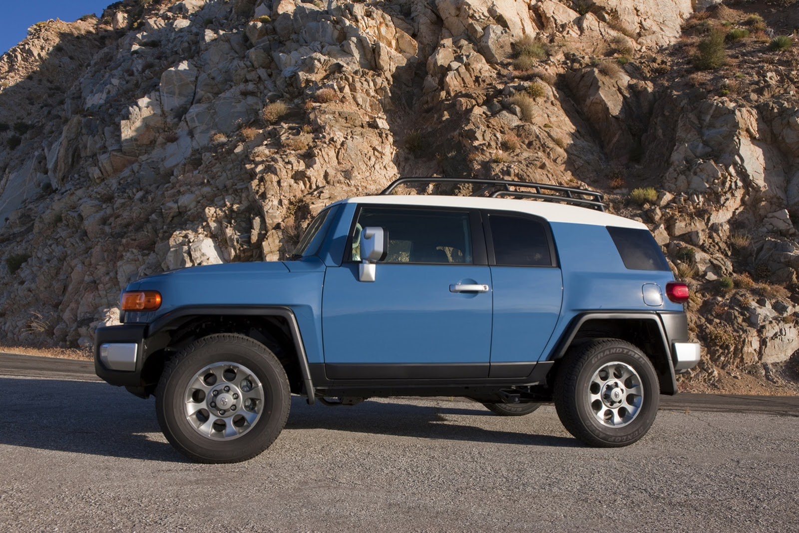[Toyota-FJ-Cruiser-5%255B2%255D.jpg]