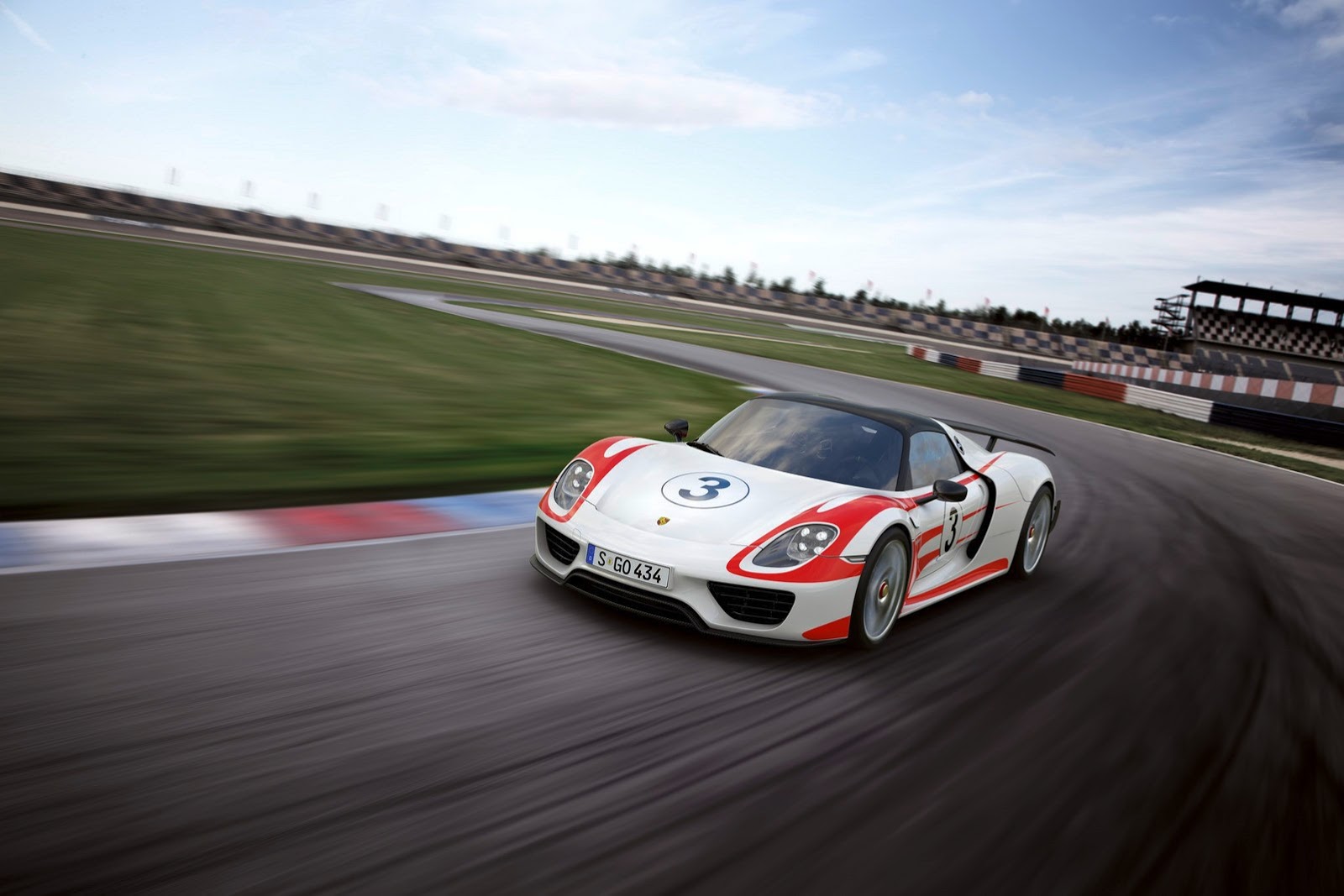 [New-Porsche-918-Spyder-7%255B2%255D.jpg]