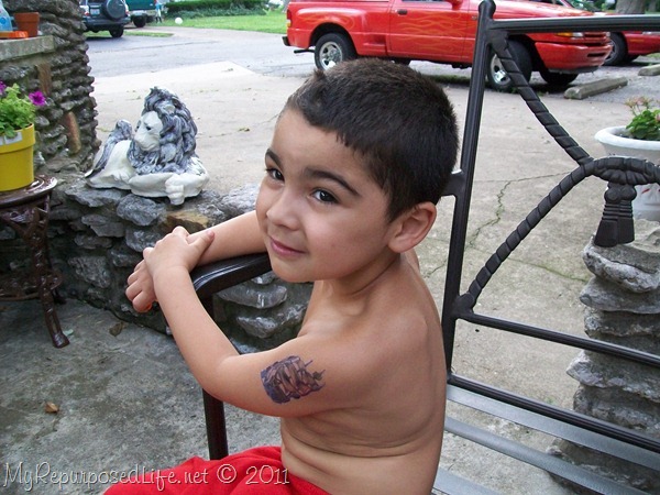 Silhouette tattoos (14) Silhouette tattoos (14)