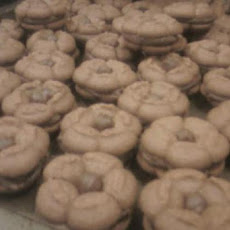 Minty Cocoa Fudge Sandwich Cookies