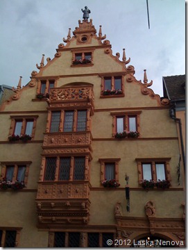 Maison Des Tetes - уникална сграда построена през 17 век. 