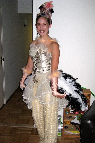 [ostrich-costume-full-view-yellowmerline-flickr%255B3%255D.jpg]