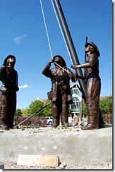 memorialstatues13