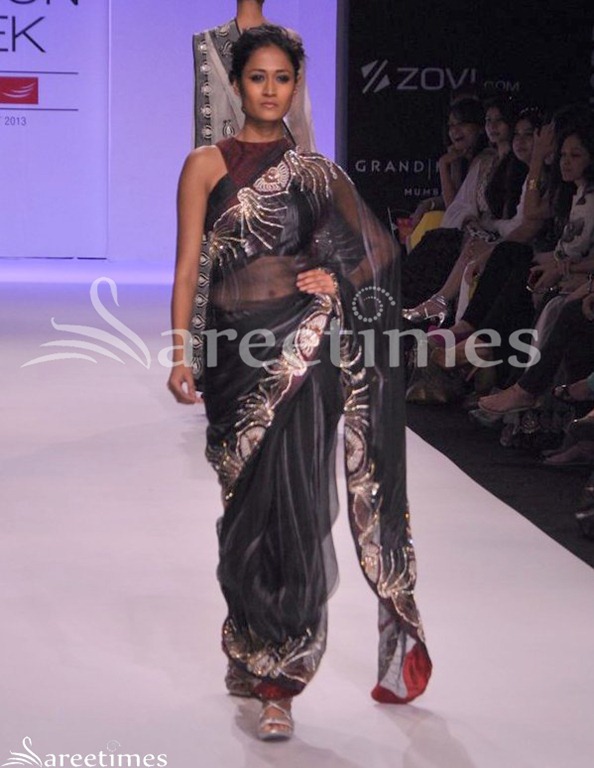 [Farah_Firdos_Black_Saree%255B4%255D.jpg]