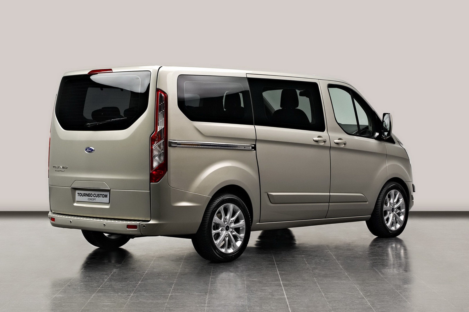 [Ford-Tourneo-Custom-Concept-4%255B2%255D.jpg]