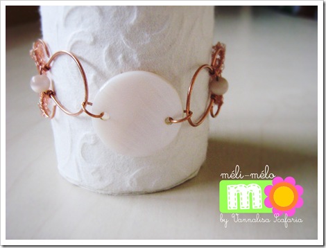 copper_wire_motherofpearl_bracelet