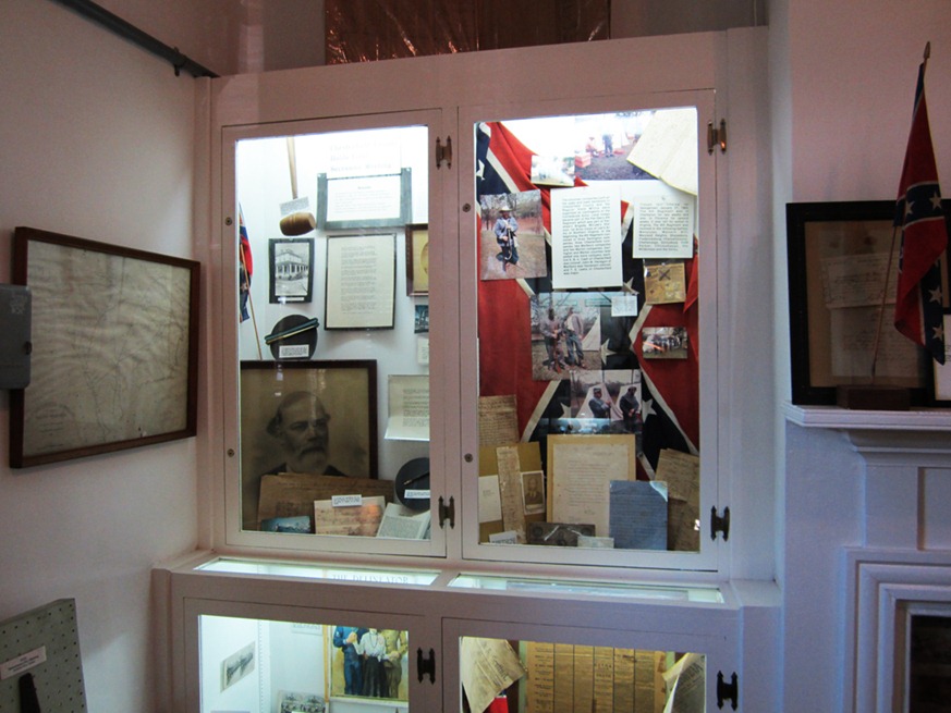 [04%2520Lyceum%2520display%25202%255B3%255D.jpg]
