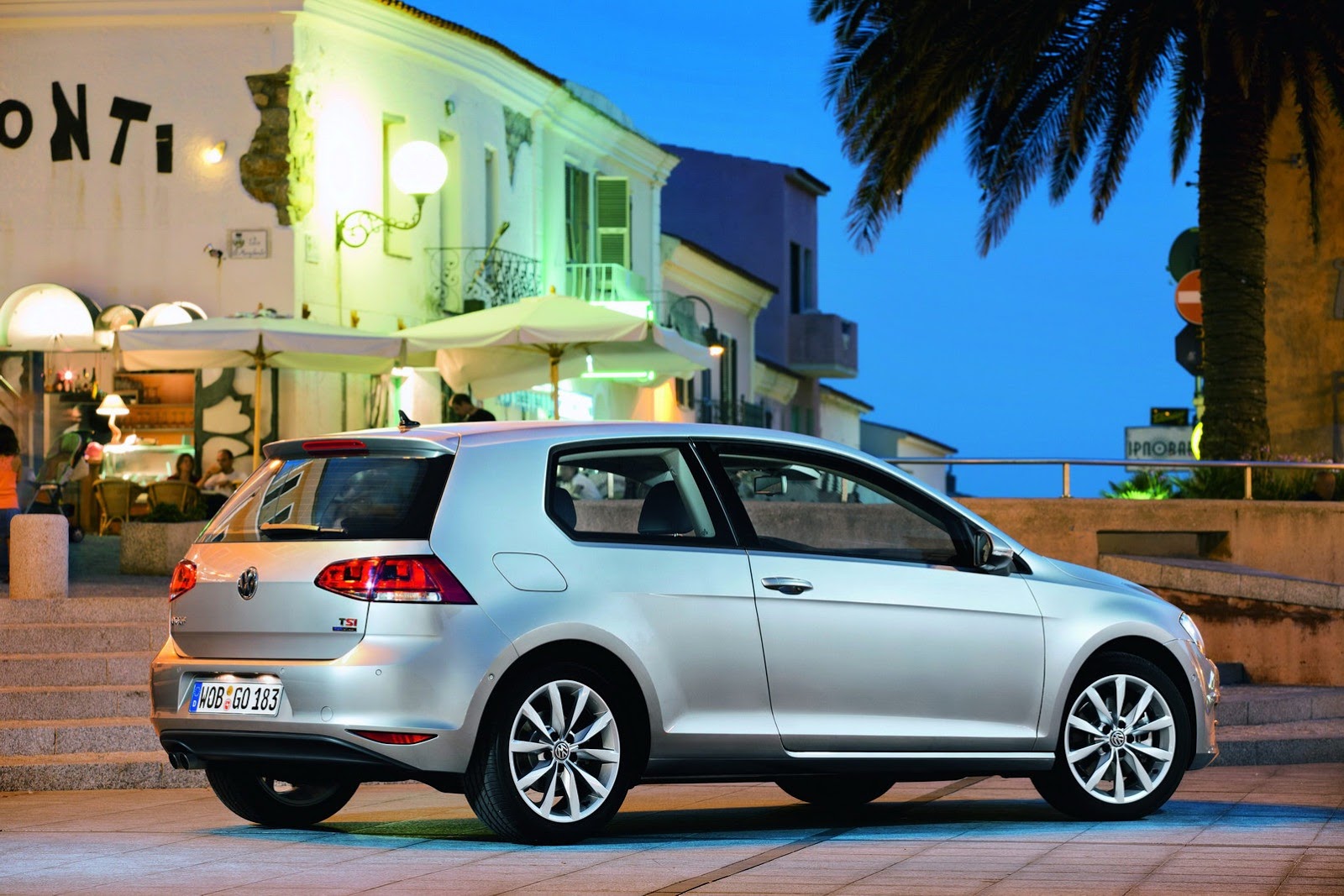 [2013-Volkswagen-Golf-7-20%255B2%255D.jpg]
