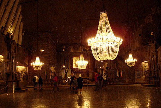 Wieliczka Salt Mine Castle (4) Wieliczka Salt Mine Castle (4)
