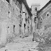 Imatge antiga del carrer Graell amb la marca del lloc on morí Cabrinetty
