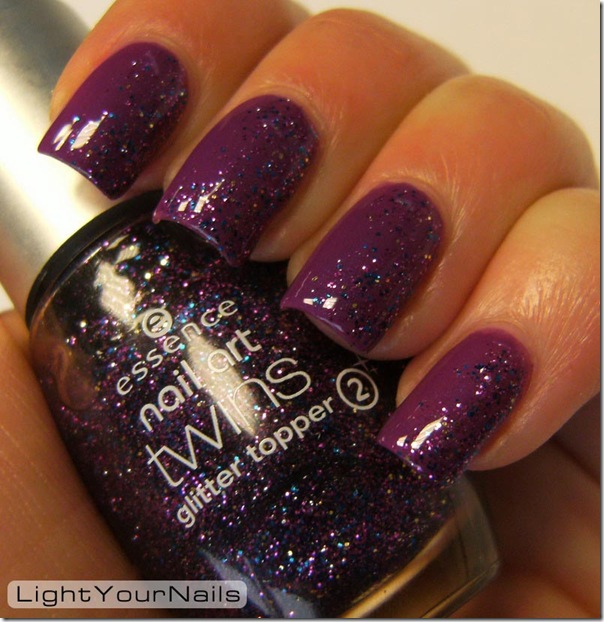 Essence Nail Art Twins Colour Base Gabriella, Essence Nail Art Twins Glitter Topper Troy, glitter gradient Essence Nail Art Twins Colour Base Gabriella, Essence Nail Art Twins Glitter Topper Troy, glitter gradient