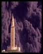 Torre Hércules envuelta en humo negro