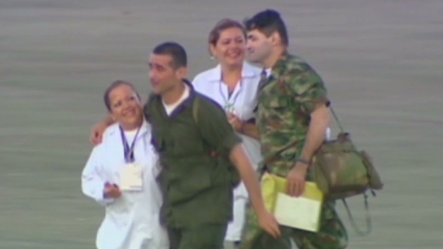 [wr-romo-colombia-hostages-freed-00005828-story-top%255B2%255D.jpg]