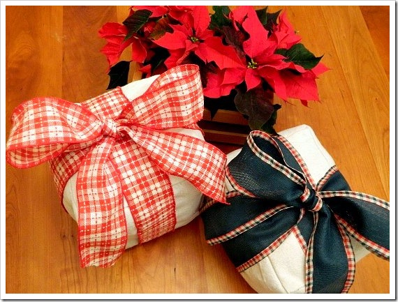 Present Pillows Country table (550x413) (2) Present Pillows Country table (550x413) (2)