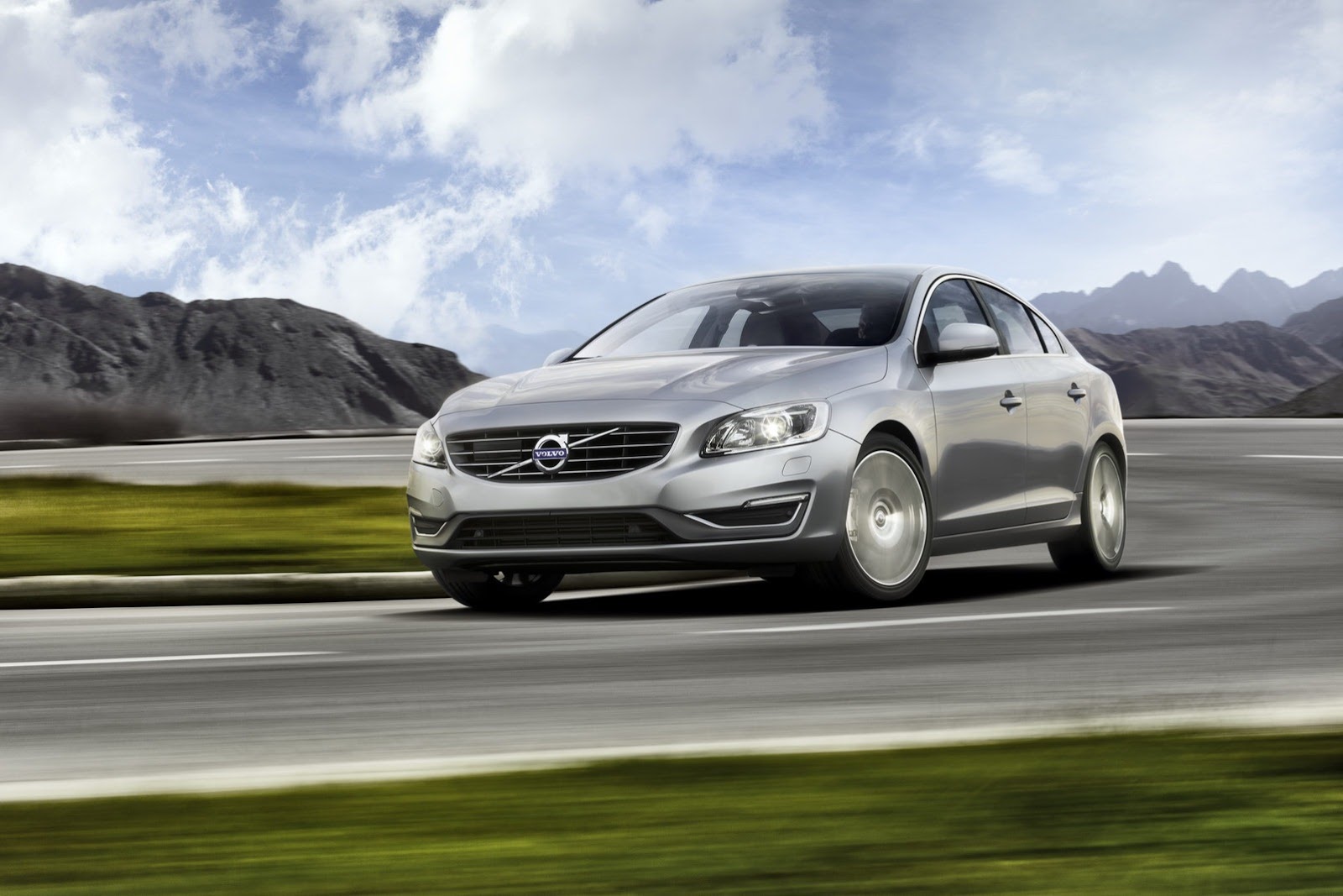 2014-Volvo-S60-V60-XC60-3[2].jpg