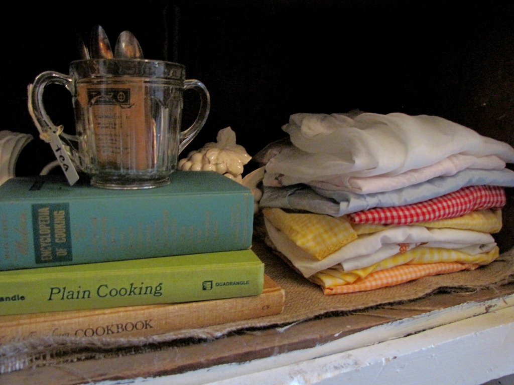[aprons%255B3%255D.jpg]