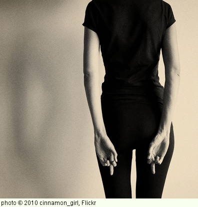 'fingers crossed' photo (c) 2010, cinnamon_girl - license: http://creativecommons.org/licenses/by/2.0/