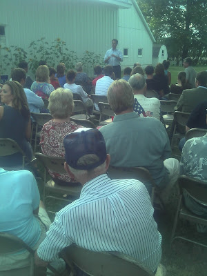 Santorum speaks to a crowd in Pleasantville
