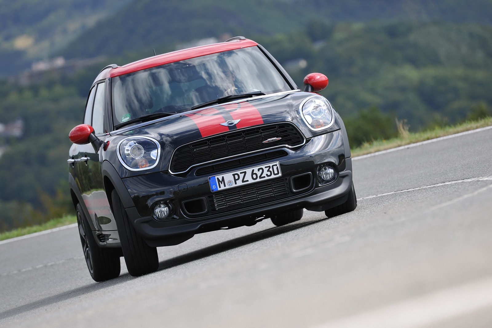 [2013-Mini-Countryman-JCW-1%255B2%255D.jpg]