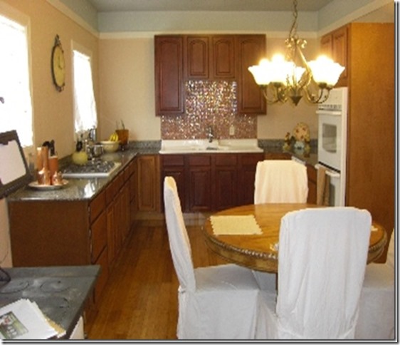 Kitchen 1_thumb[2]