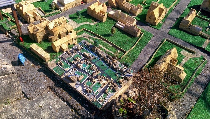 bourton-model-village-1