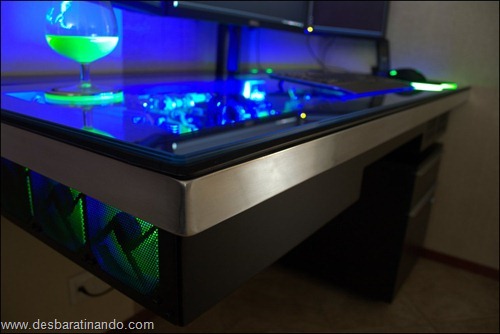super computador imbutido mesa i7 desbaratinando water cooled Compudesk (2) super computador imbutido mesa i7 desbaratinando water cooled Compudesk (2)